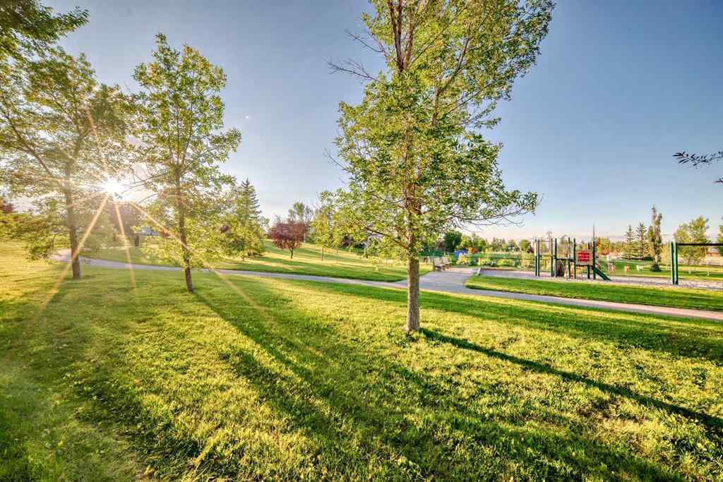 MLS® A2250681 - 36 Somervale Park SW in Somerset Calgary, Residential