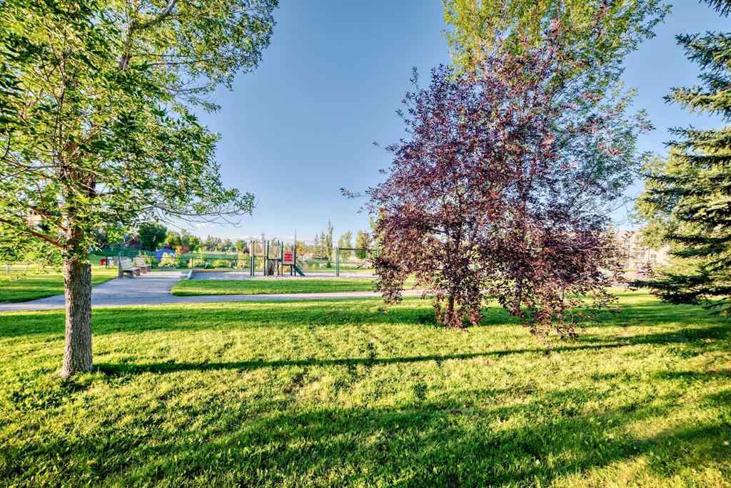 MLS® A2250681 - 36 Somervale Park SW in Somerset Calgary, Residential