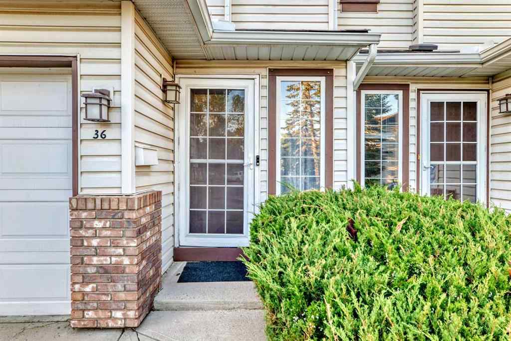 MLS® A2250681 - 36 Somervale Park SW in Somerset Calgary, Residential