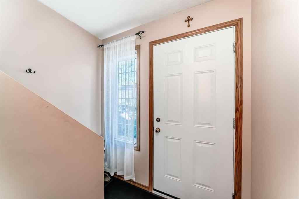 MLS® A2250681 - 36 Somervale Park SW in Somerset Calgary, Residential