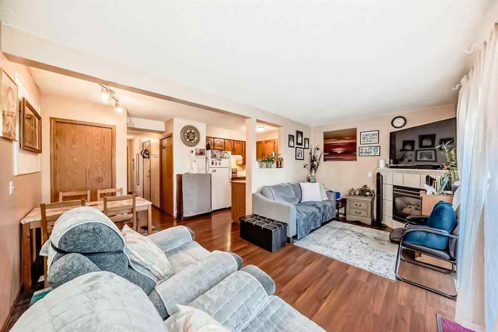 MLS® A2250681 - 36 Somervale Park SW in Somerset Calgary, Residential