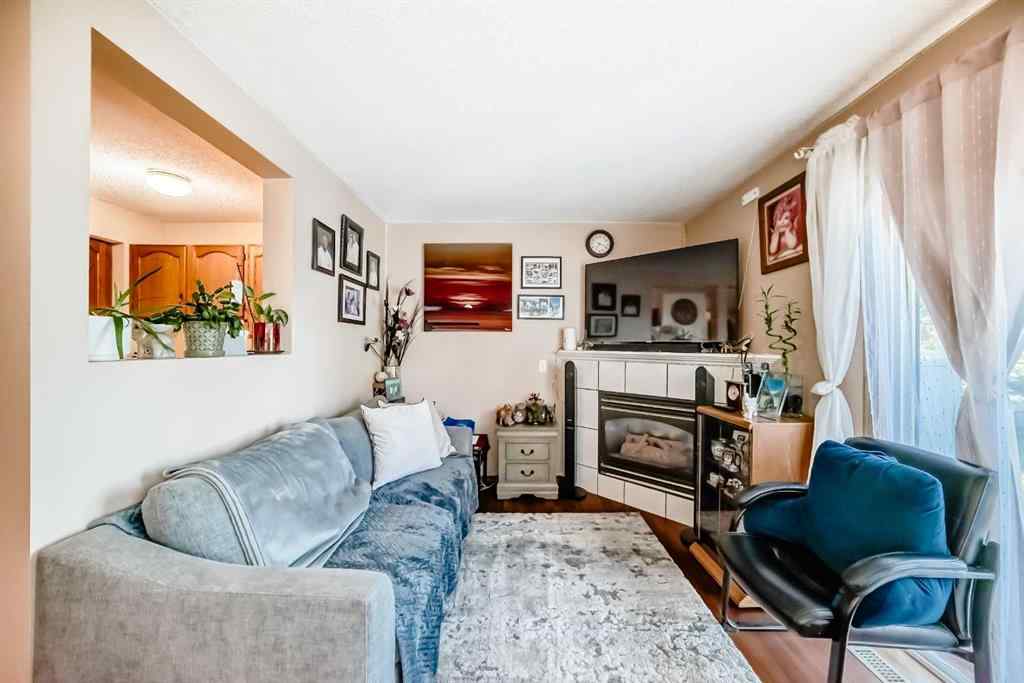 MLS® A2250681 - 36 Somervale Park SW in Somerset Calgary, Residential