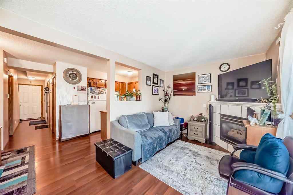 MLS® A2250681 - 36 Somervale Park SW in Somerset Calgary, Residential