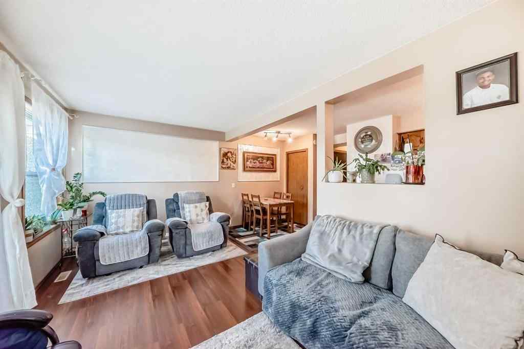 MLS® A2250681 - 36 Somervale Park SW in Somerset Calgary, Residential