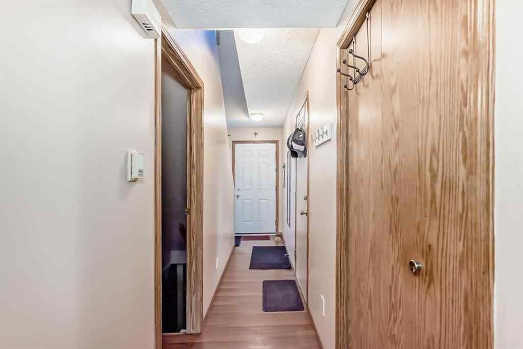 MLS® A2250681 - 36 Somervale Park SW in Somerset Calgary, Residential