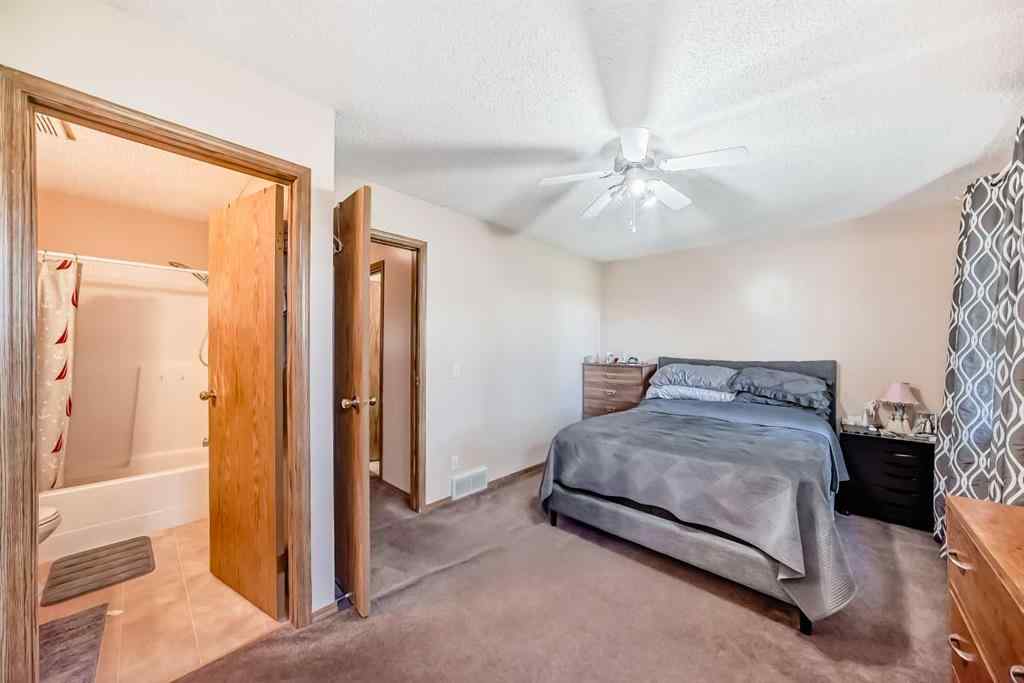 MLS® A2250681 - 36 Somervale Park SW in Somerset Calgary, Residential