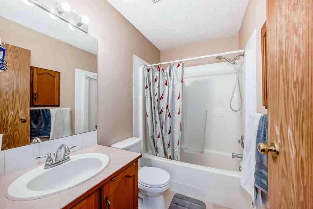 MLS® A2250681 - 36 Somervale Park SW in Somerset Calgary, Residential