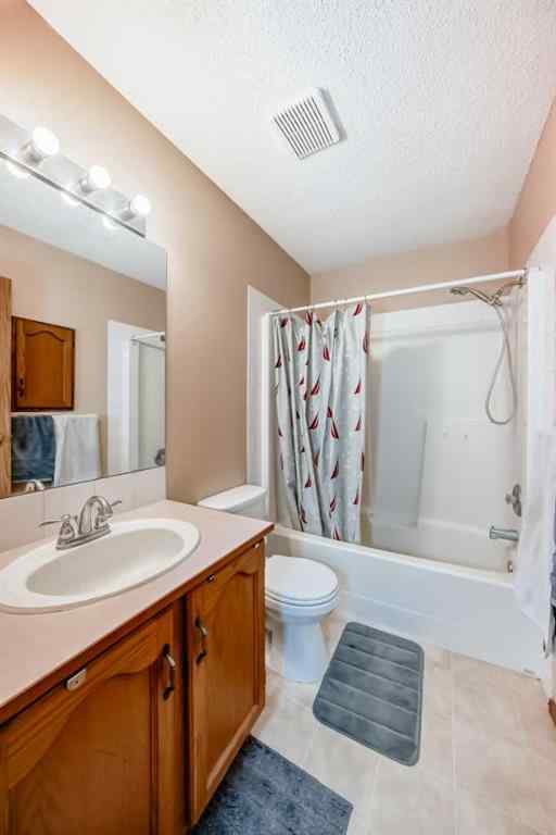 MLS® A2250681 - 36 Somervale Park SW in Somerset Calgary, Residential