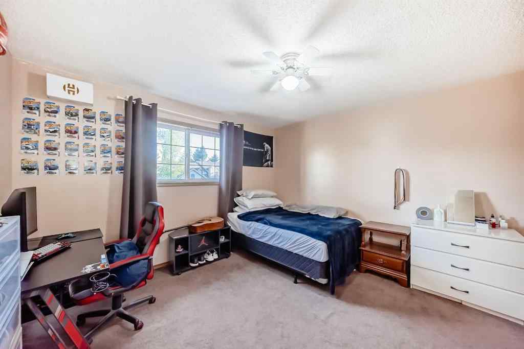 MLS® A2250681 - 36 Somervale Park SW in Somerset Calgary, Residential