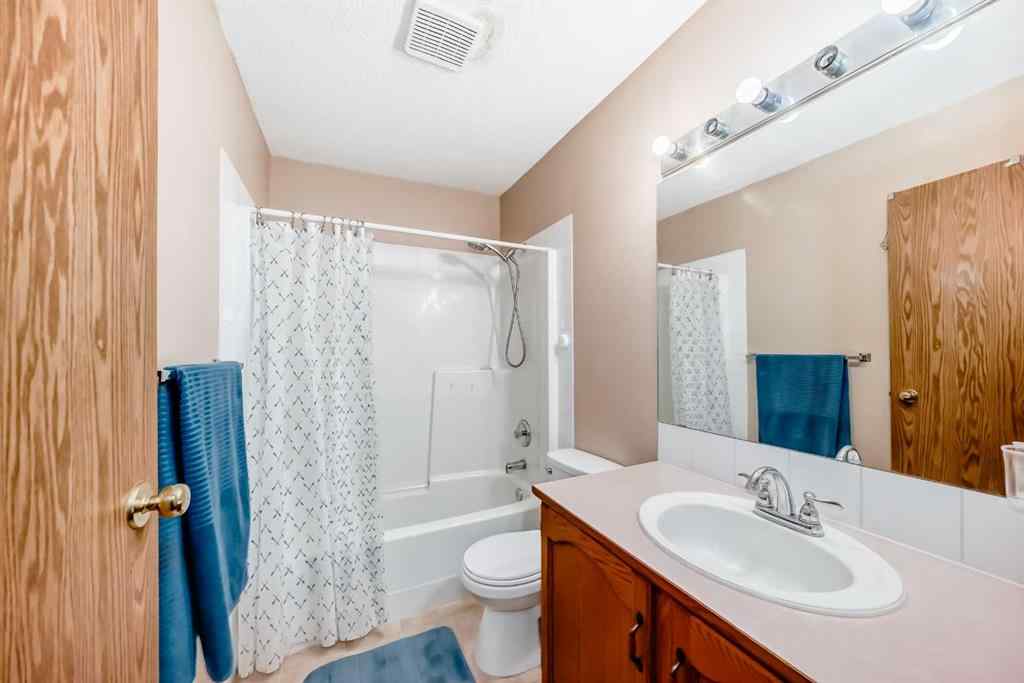 MLS® A2250681 - 36 Somervale Park SW in Somerset Calgary, Residential