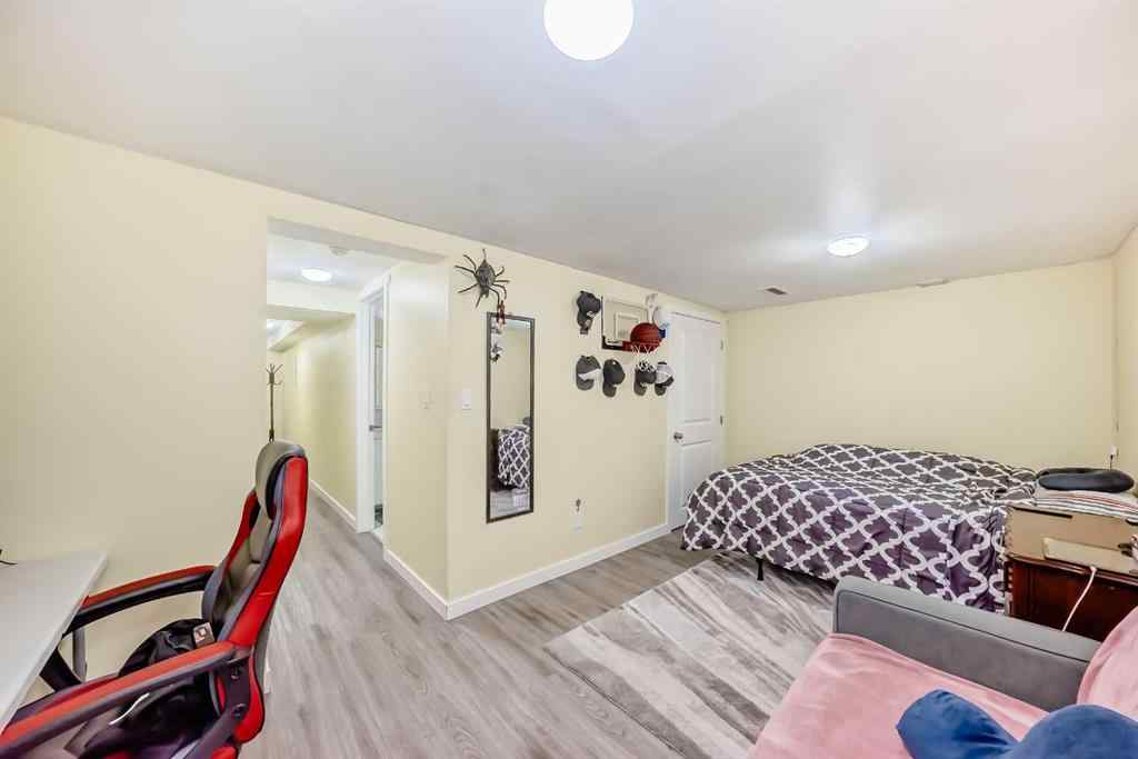 MLS® A2250681 - 36 Somervale Park SW in Somerset Calgary, Residential