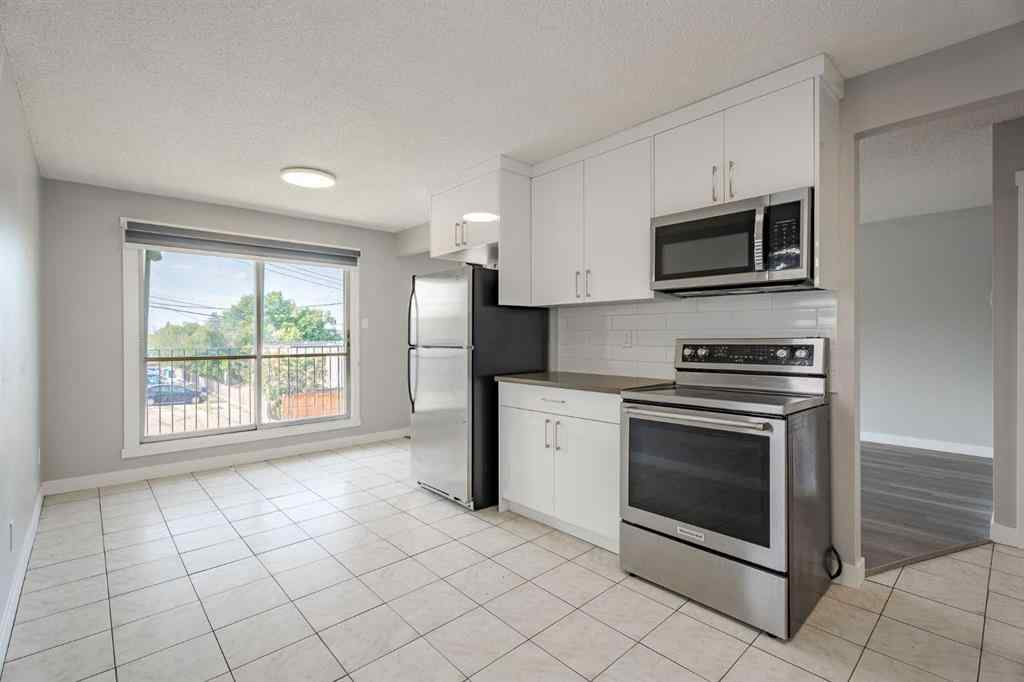 MLS® A2250685 - 424 Sabrina Road SW in Southwood Calgary, Multi-Family