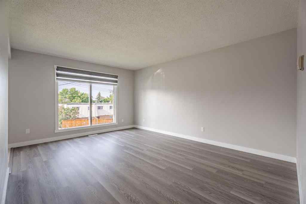 MLS® A2250685 - 424 Sabrina Road SW in Southwood Calgary, Multi-Family