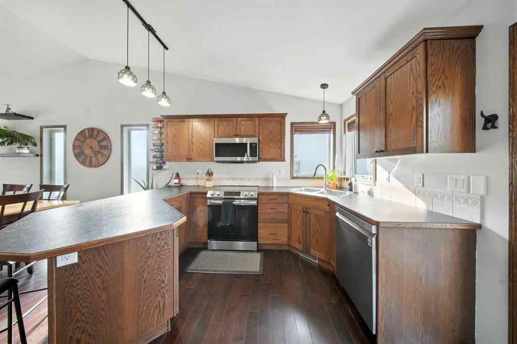MLS® A2250688 - 28 Irving Crescent  in Inglewood West Red Deer, Residential