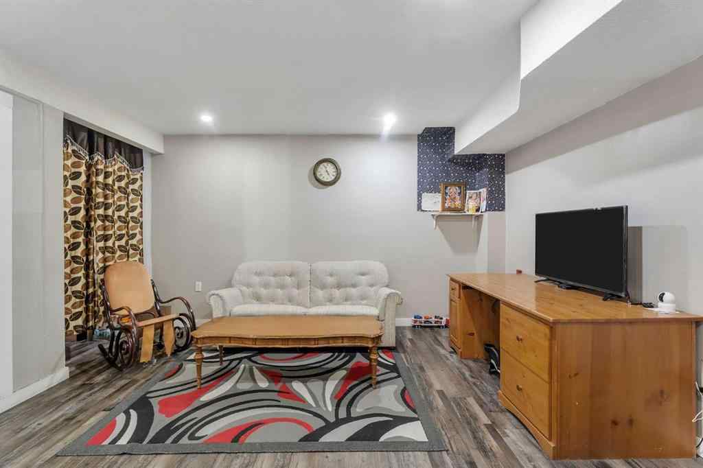 MLS® A2250694 - 949 Taradale Drive NE in Taradale Calgary, Residential