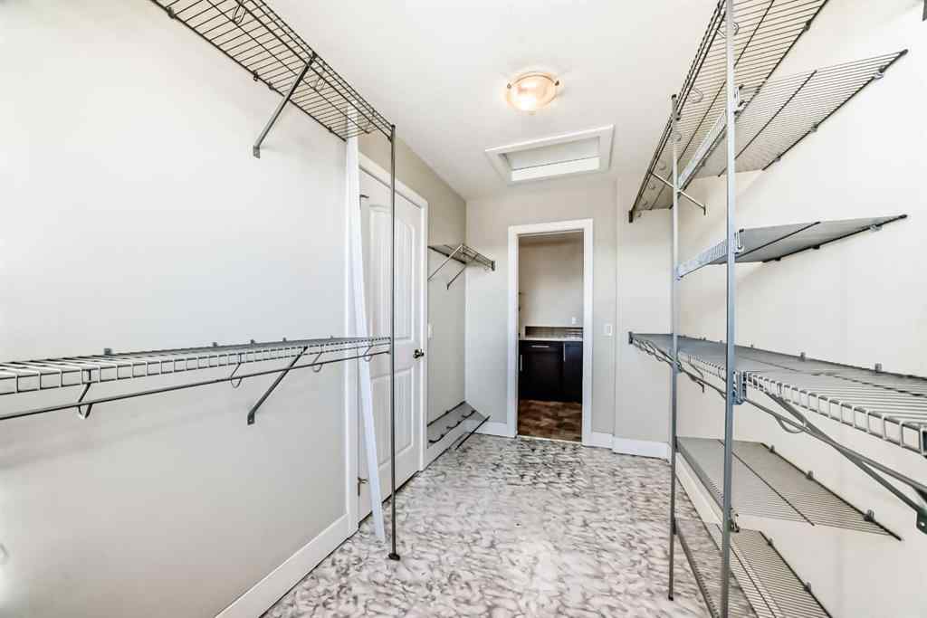 MLS® A2250699 - 193 Rainbow Falls Heath  in Rainbow Falls Chestermere, Residential