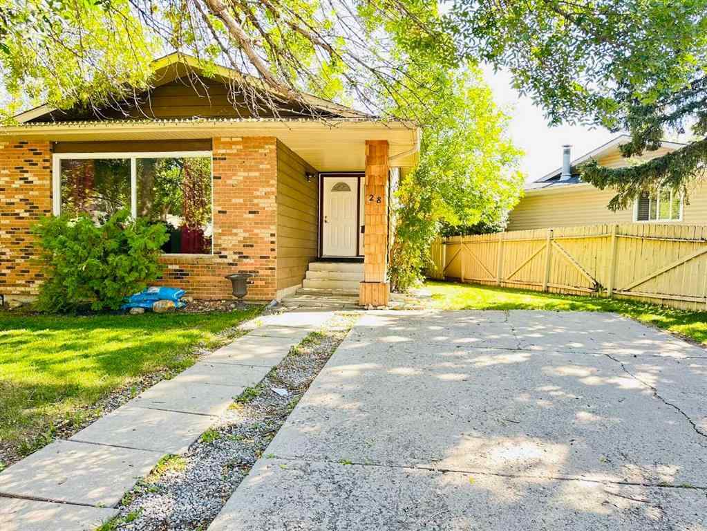 MLS® A2250703 - 28 Berwick Rise NW in Beddington Heights Calgary, Residential