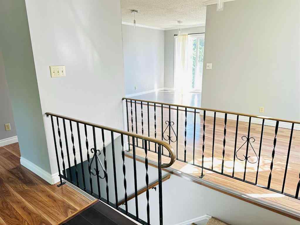 MLS® A2250703 - 28 Berwick Rise NW in Beddington Heights Calgary, Residential