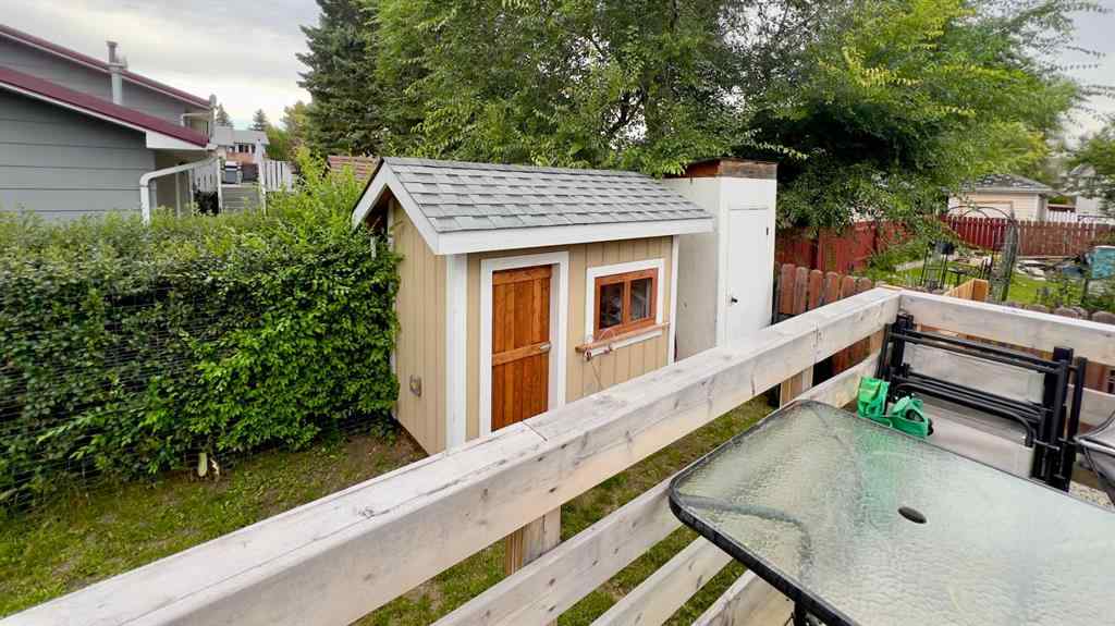 MLS® A2250706 - 801 Clark Street   in NONE Acme, Residential
