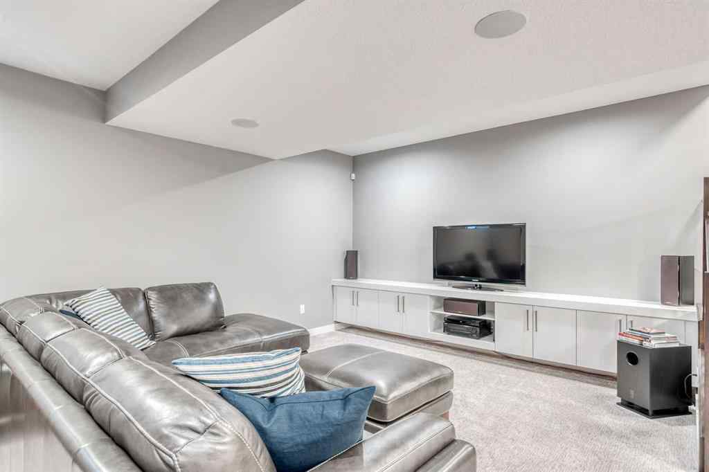 MLS® A2250719 - 525 35 Street NW in Parkdale Calgary, Residential