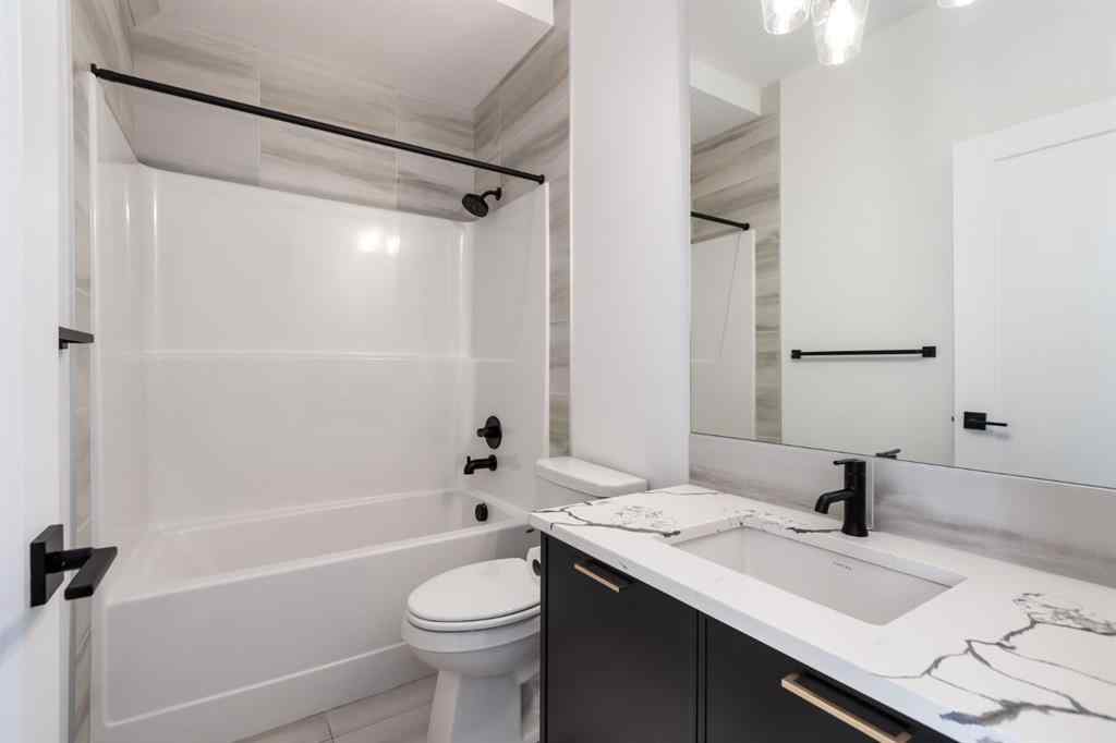 MLS® A2250720 - 5109 19 Street SW in North Glenmore Park Calgary, Residential
