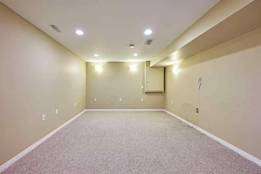 MLS® A2250723 - 51 Edgeridge View NW in Edgemont Calgary, Residential