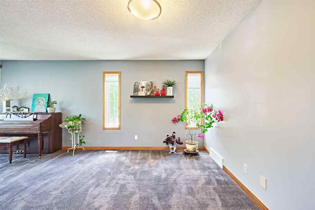 MLS® A2250723 - 51 Edgeridge View NW in Edgemont Calgary, Residential