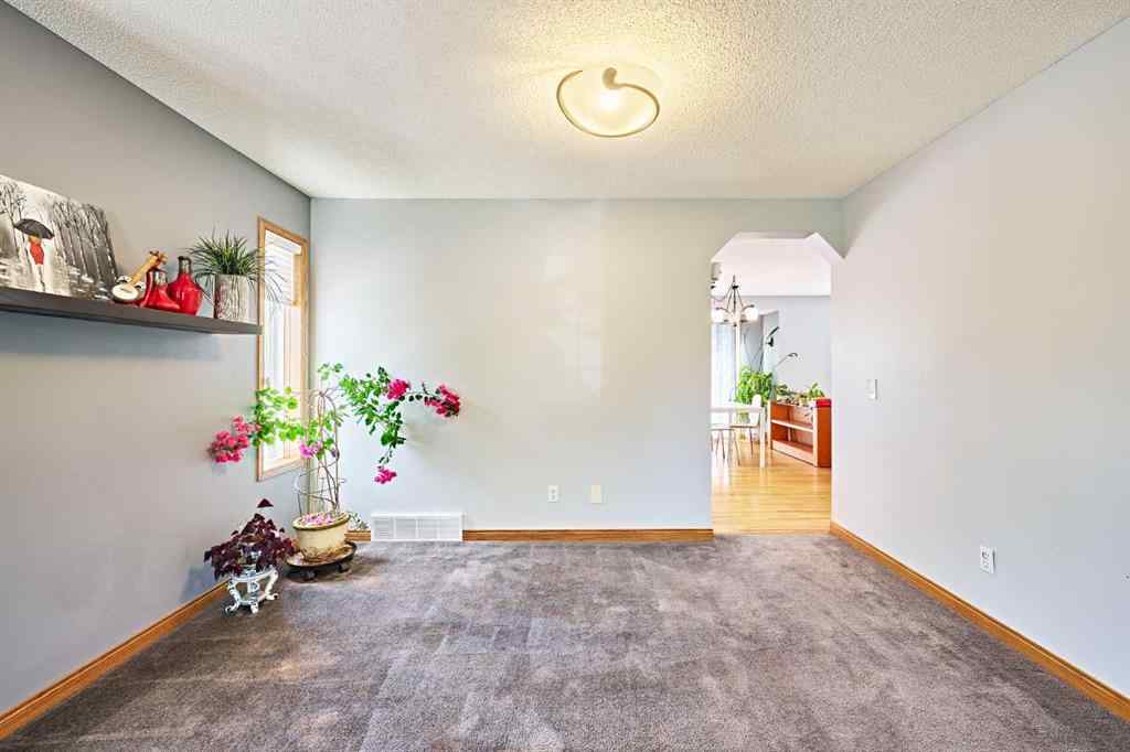 MLS® A2250723 - 51 Edgeridge View NW in Edgemont Calgary, Residential