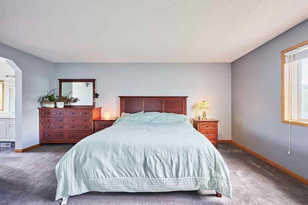 MLS® A2250723 - 51 Edgeridge View NW in Edgemont Calgary, Residential