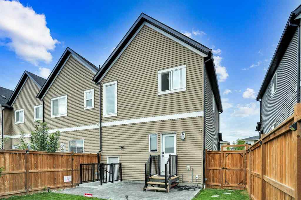 MLS® A2250724 - 1063 Lanark Boulevard SE in Lanark Airdrie, Residential