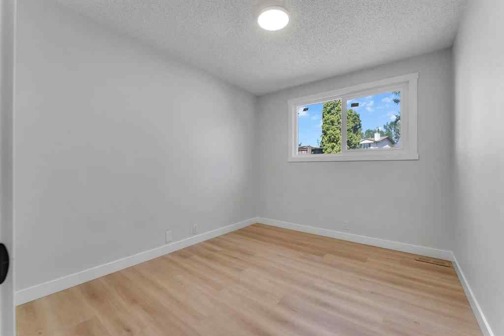 MLS® A2250732 - 1024 Ranchview Road NW in Ranchlands Calgary, Residential