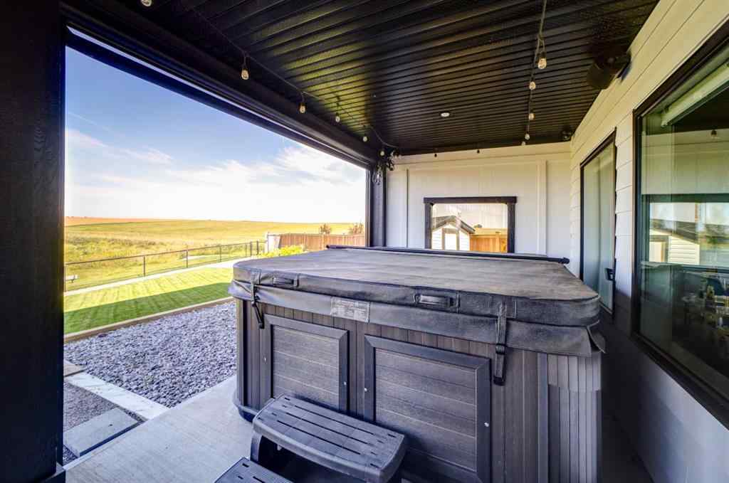 MLS® A2250734 - 1206 Pacific Circle W in Garry Station Lethbridge, Residential