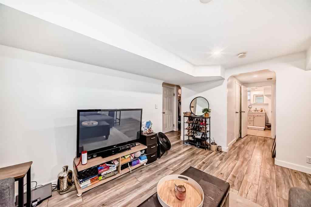 MLS® A2250736 - 319 Pinegreen Close NE in Pineridge Calgary, Residential