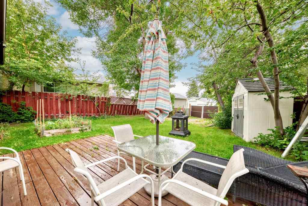 MLS® A2250736 - 319 Pinegreen Close NE in Pineridge Calgary, Residential