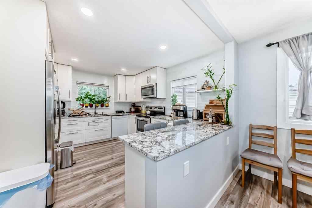 MLS® A2250736 - 319 Pinegreen Close NE in Pineridge Calgary, Residential