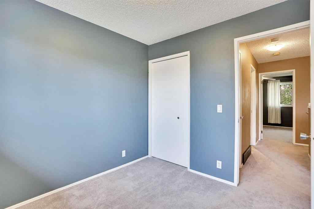 MLS® A2250739 - Unit #4 380 Bermuda Drive NW in Beddington Heights Calgary, Residential