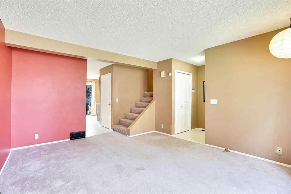 MLS® A2250739 - Unit #4 380 Bermuda Drive NW in Beddington Heights Calgary, Residential