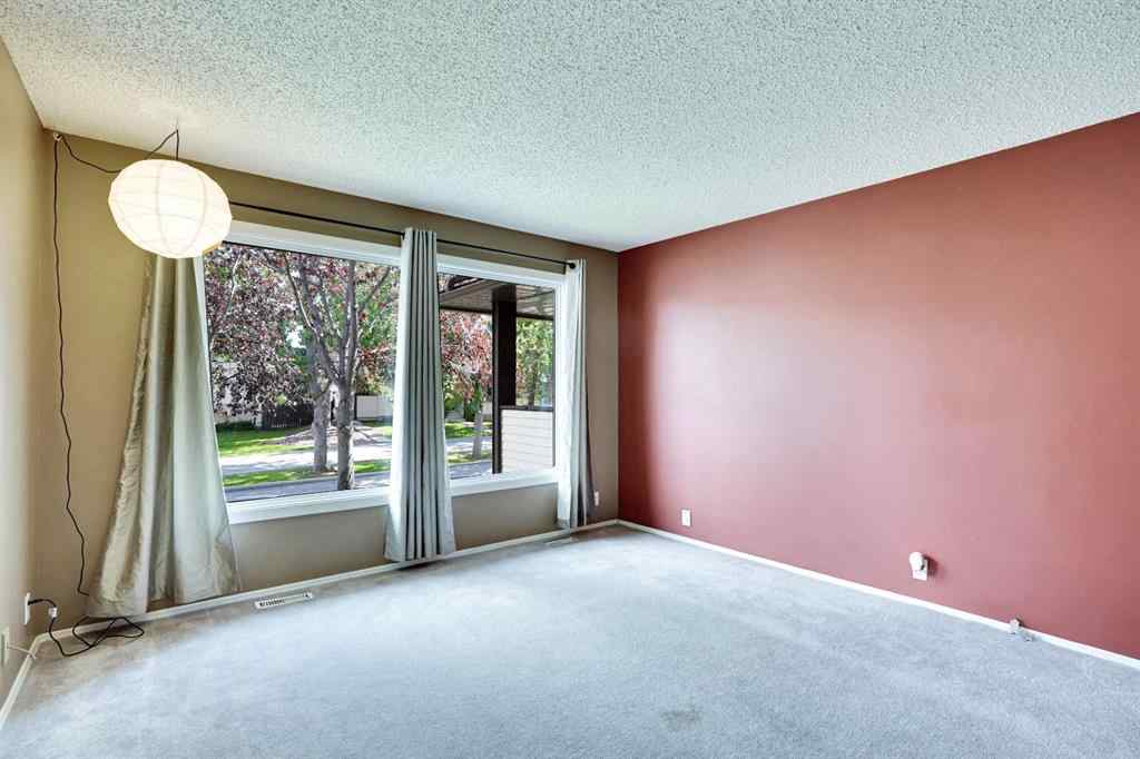 MLS® A2250739 - Unit #4 380 Bermuda Drive NW in Beddington Heights Calgary, Residential
