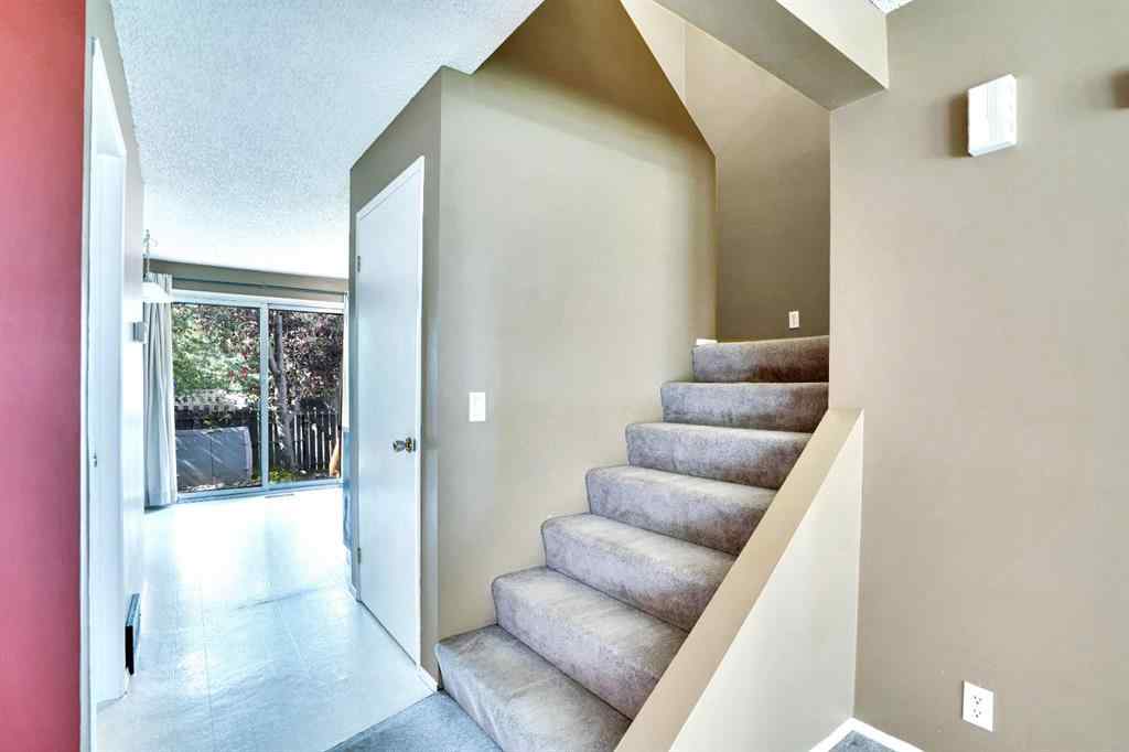 MLS® A2250739 - Unit #4 380 Bermuda Drive NW in Beddington Heights Calgary, Residential