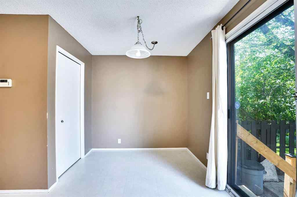 MLS® A2250739 - Unit #4 380 Bermuda Drive NW in Beddington Heights Calgary, Residential