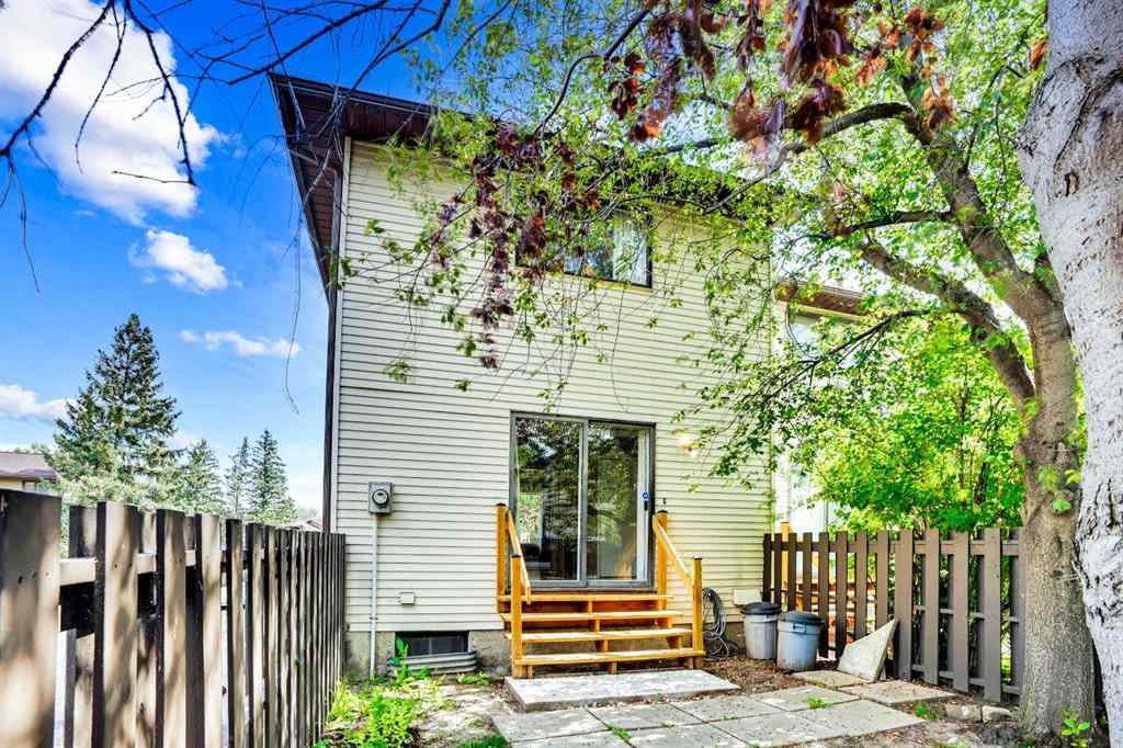 MLS® A2250739 - Unit #4 380 Bermuda Drive NW in Beddington Heights Calgary, Residential