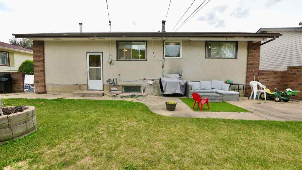 MLS® A2250742 - 8507 97 Street  in North End Peace River, Residential