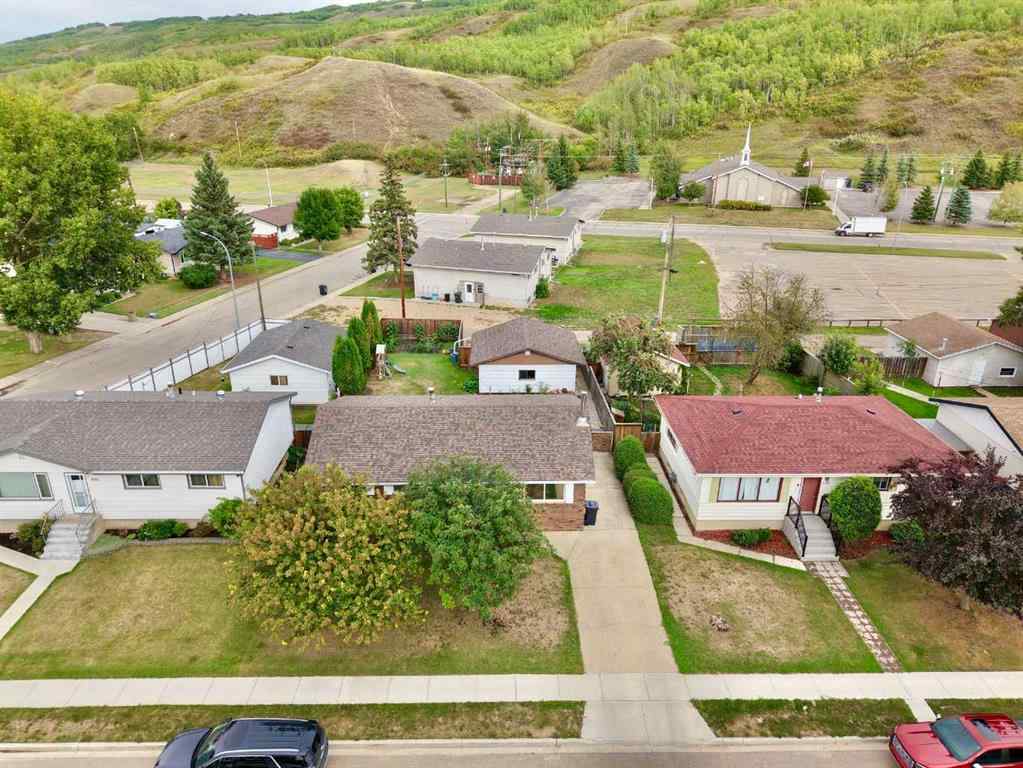 MLS® A2250742 - 8507 97 Street  in North End Peace River, Residential