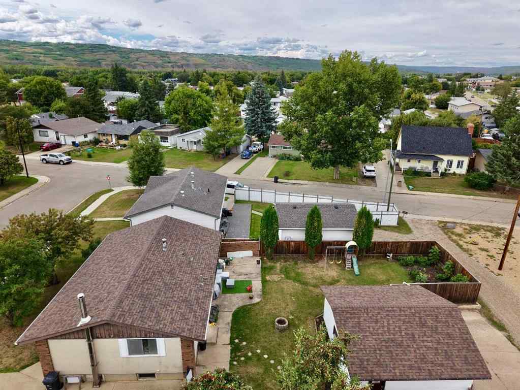 MLS® A2250742 - 8507 97 Street  in North End Peace River, Residential