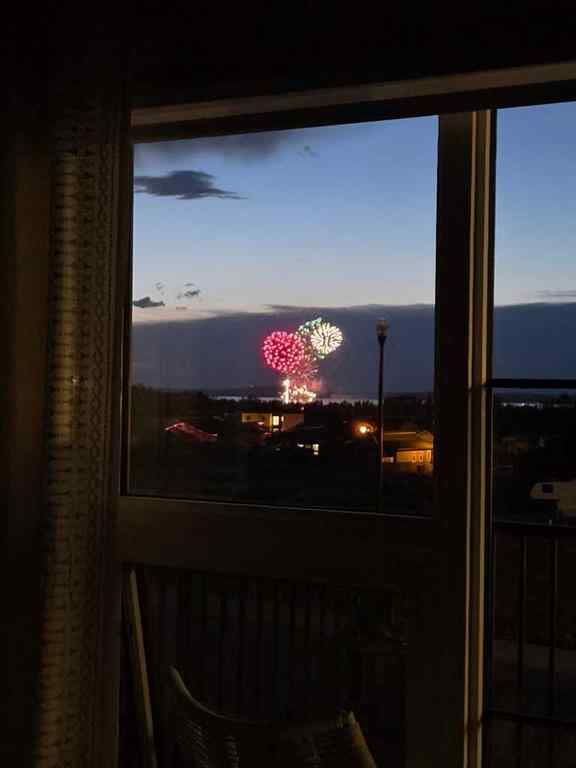 MLS® A2250761 - 22 Vincent Gate  in Vista Sylvan Lake, Residential