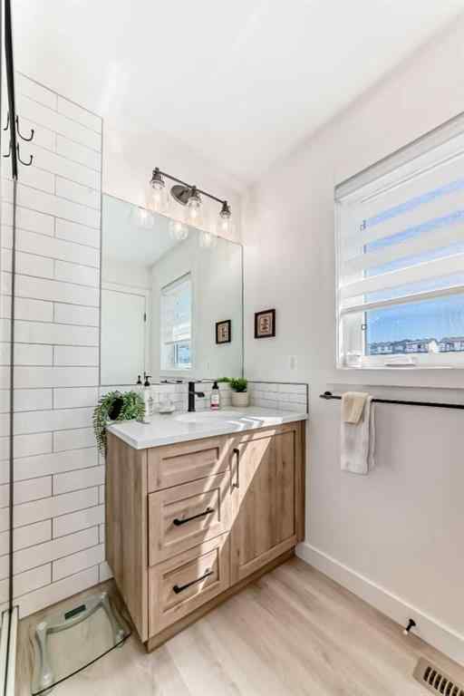 MLS® A2250761 - 22 Vincent Gate  in Vista Sylvan Lake, Residential