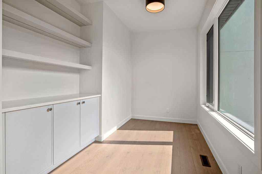 MLS® A2250765 - 935 2 Avenue NE in Bridgeland/Riverside Calgary, Residential