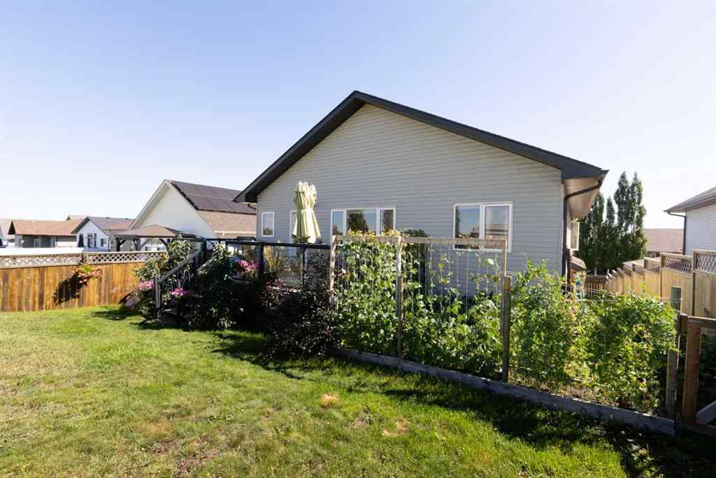 MLS® A2250770 - 6305 58 Avenue  in Hazelwood Estates Innisfail, Residential