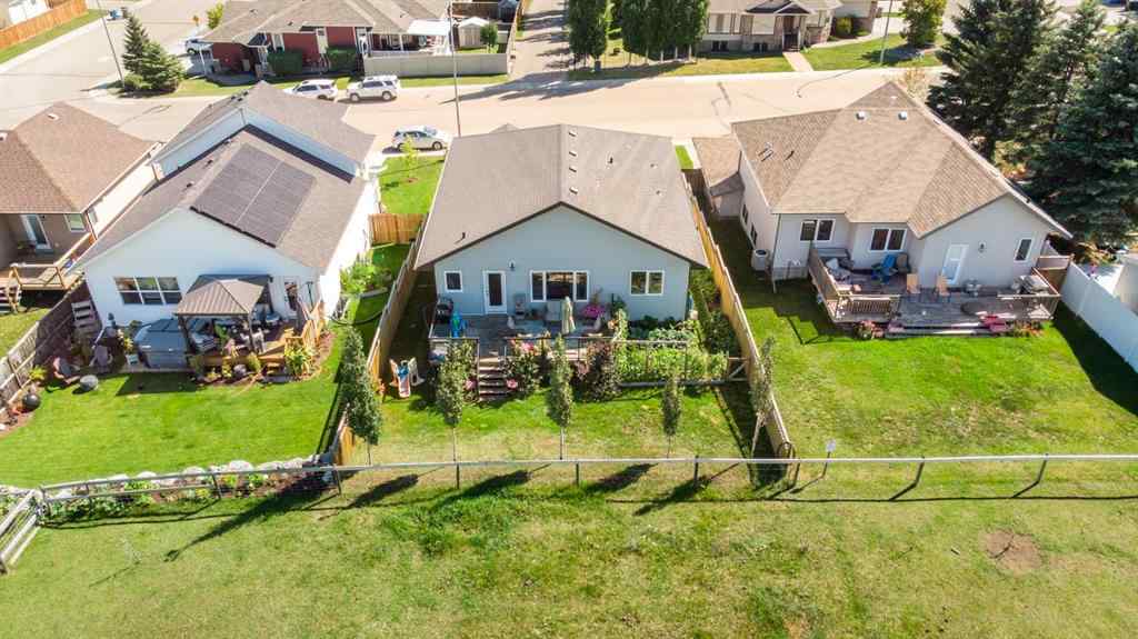 MLS® A2250770 - 6305 58 Avenue  in Hazelwood Estates Innisfail, Residential