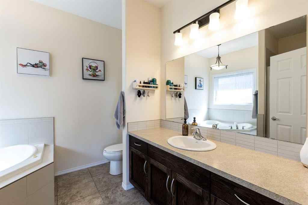 MLS® A2250770 - 6305 58 Avenue  in Hazelwood Estates Innisfail, Residential